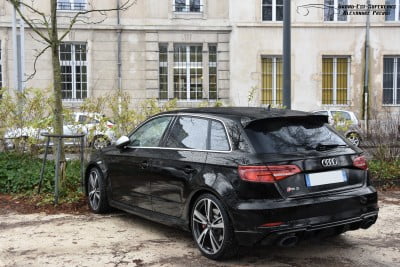 VIDEO: BMW M2 Competition vs Audi RS3 Sportback 3