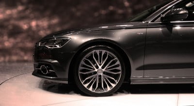 Did Ajay Devgn win the Audi automobile for the answer of the season on Karan Johar's Koffee with Karan 6? 7