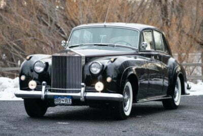 Rolls-Royce Is Paying Tribute to the First Trans-Atlantic Flight With a Bespoke New Collection Car. Here’s Why. 9