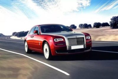 Kylie Jenner Shows Off Her Fancy $450K Rolls-Royce Phantom 5