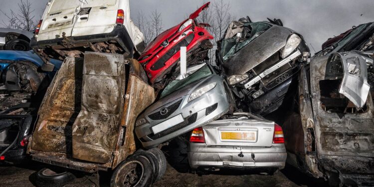 YOUR GUIDE TO SCRAPPING A CAR 1