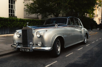 The Timeless Elegance of Rolls-Royce: A Legacy of Luxury 2